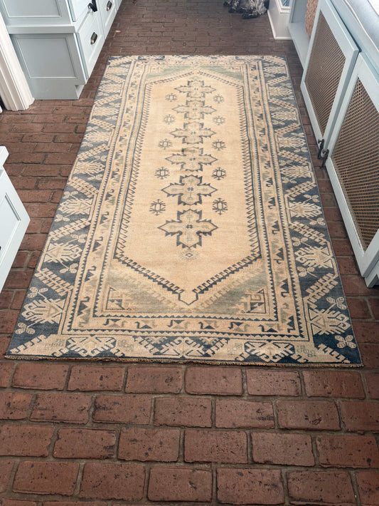 4'3" x 8'3" Turkish Rug