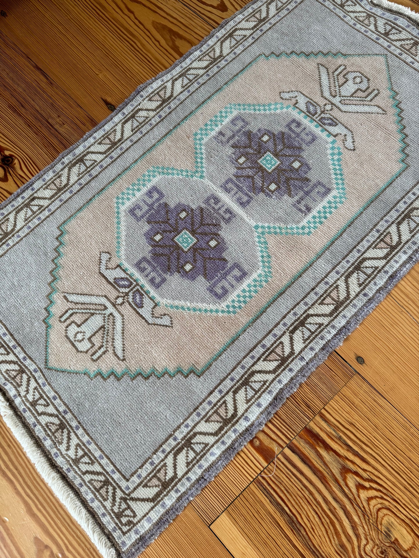 1'9" x 3'1" Small Rug with Purple