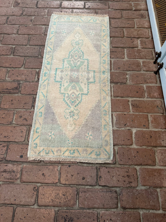 1'7" x 3'9" Turkish Mat