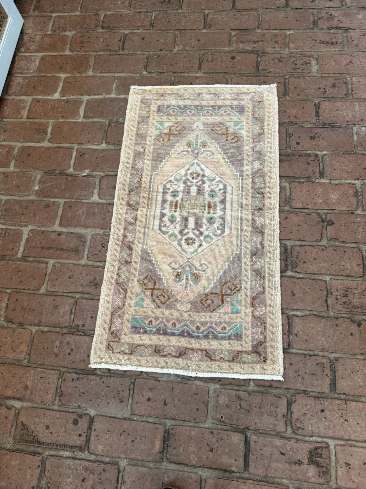 1'8" x 3'2" Turkish Mat