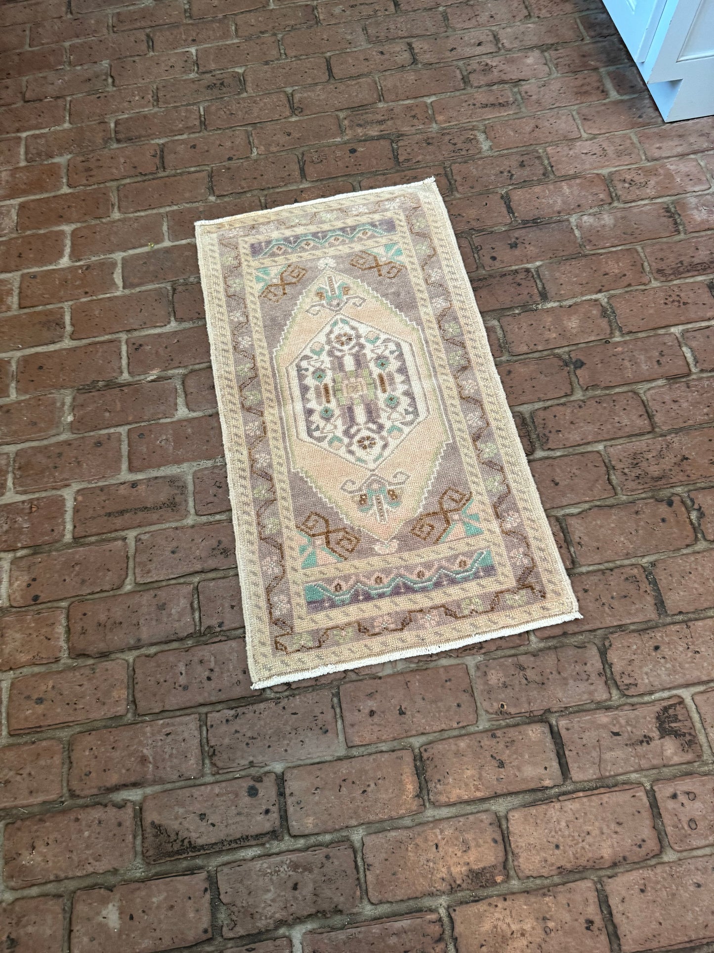 1'8" x 3'2" Turkish Mat