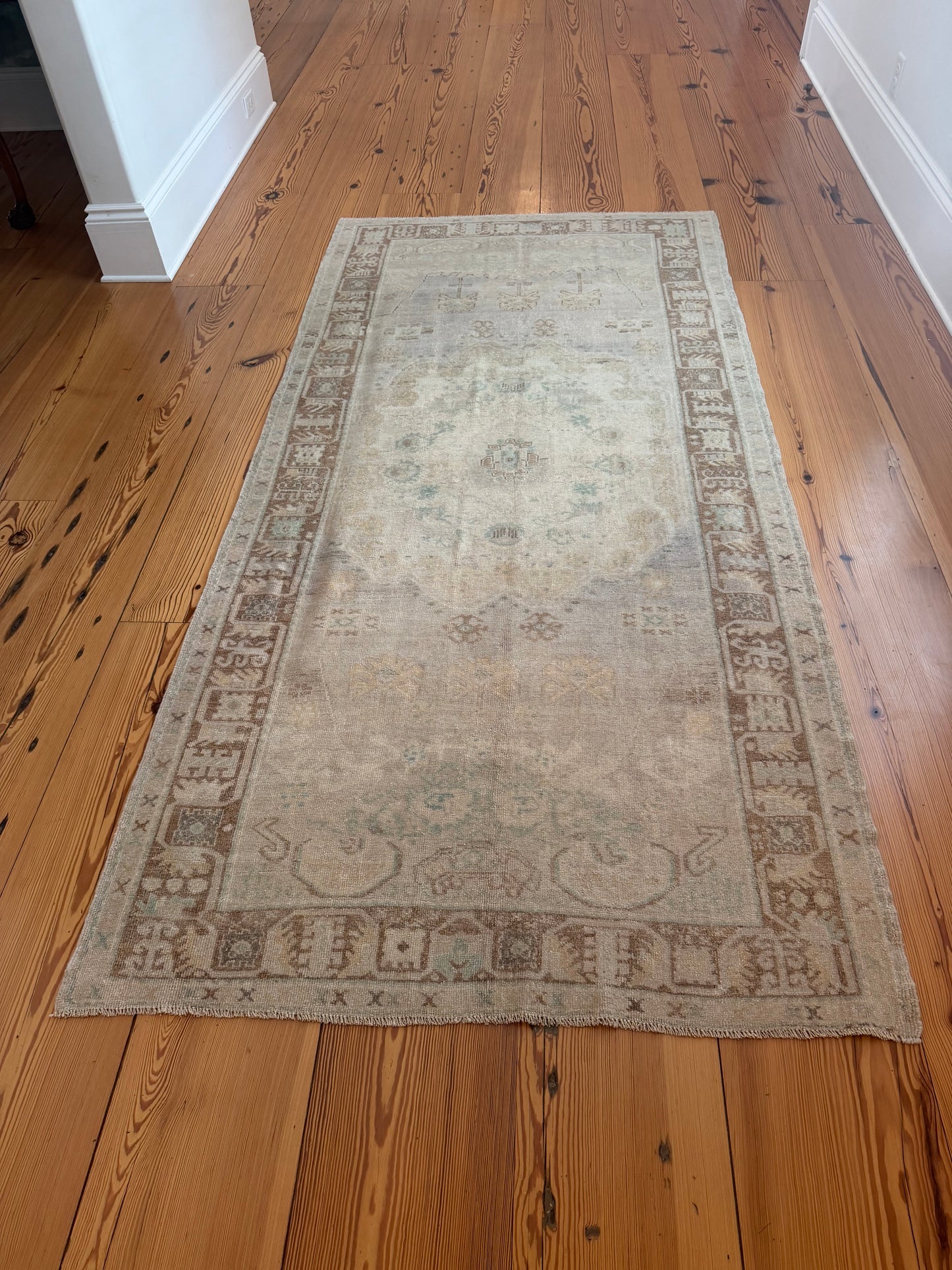 4'2" x 8'10" Area Rug