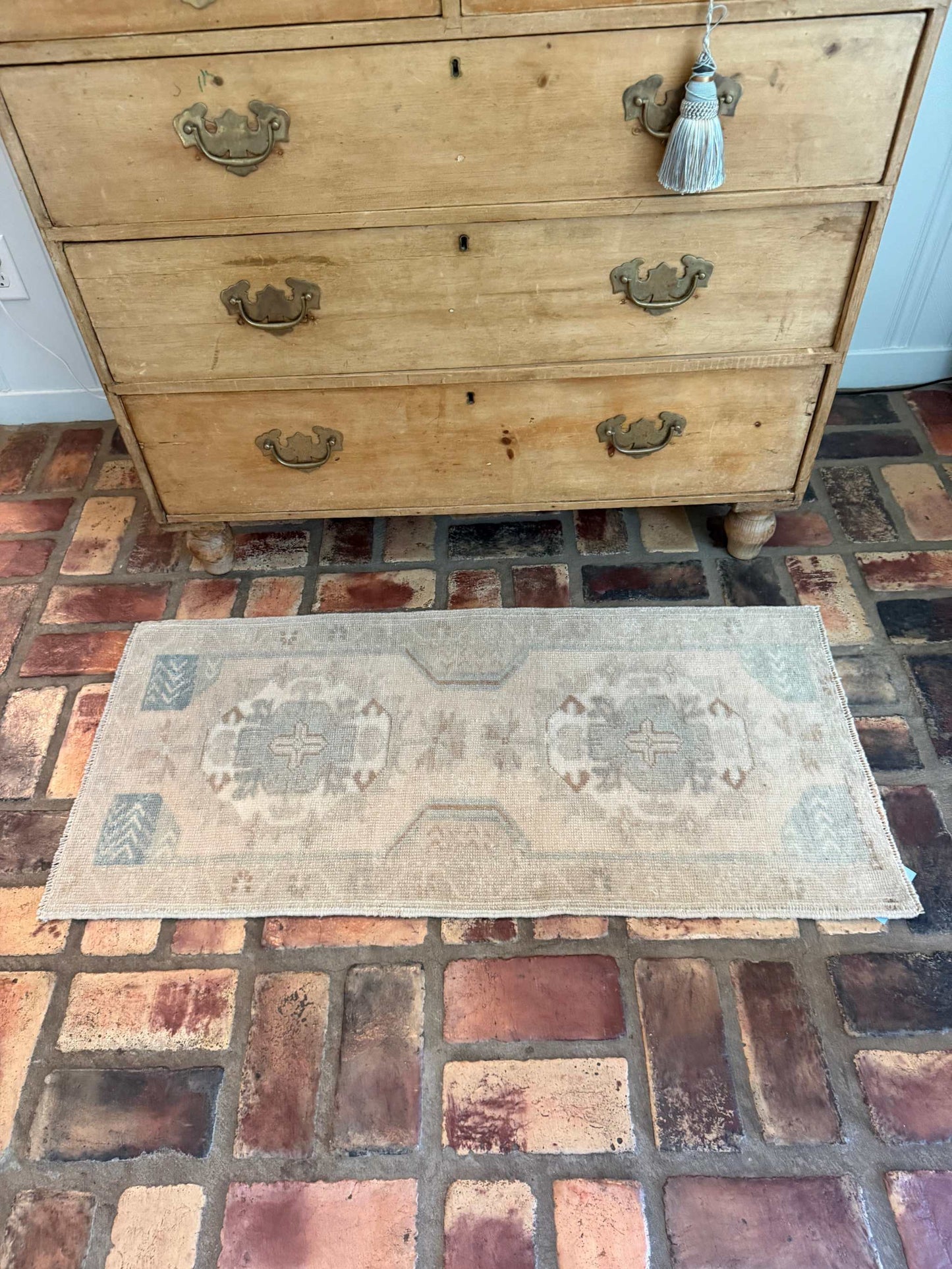 Small Oushak Rug 1'9" x 3'7" vintage hand-knotted wool with pale blue-gray and beige double cross medallion design