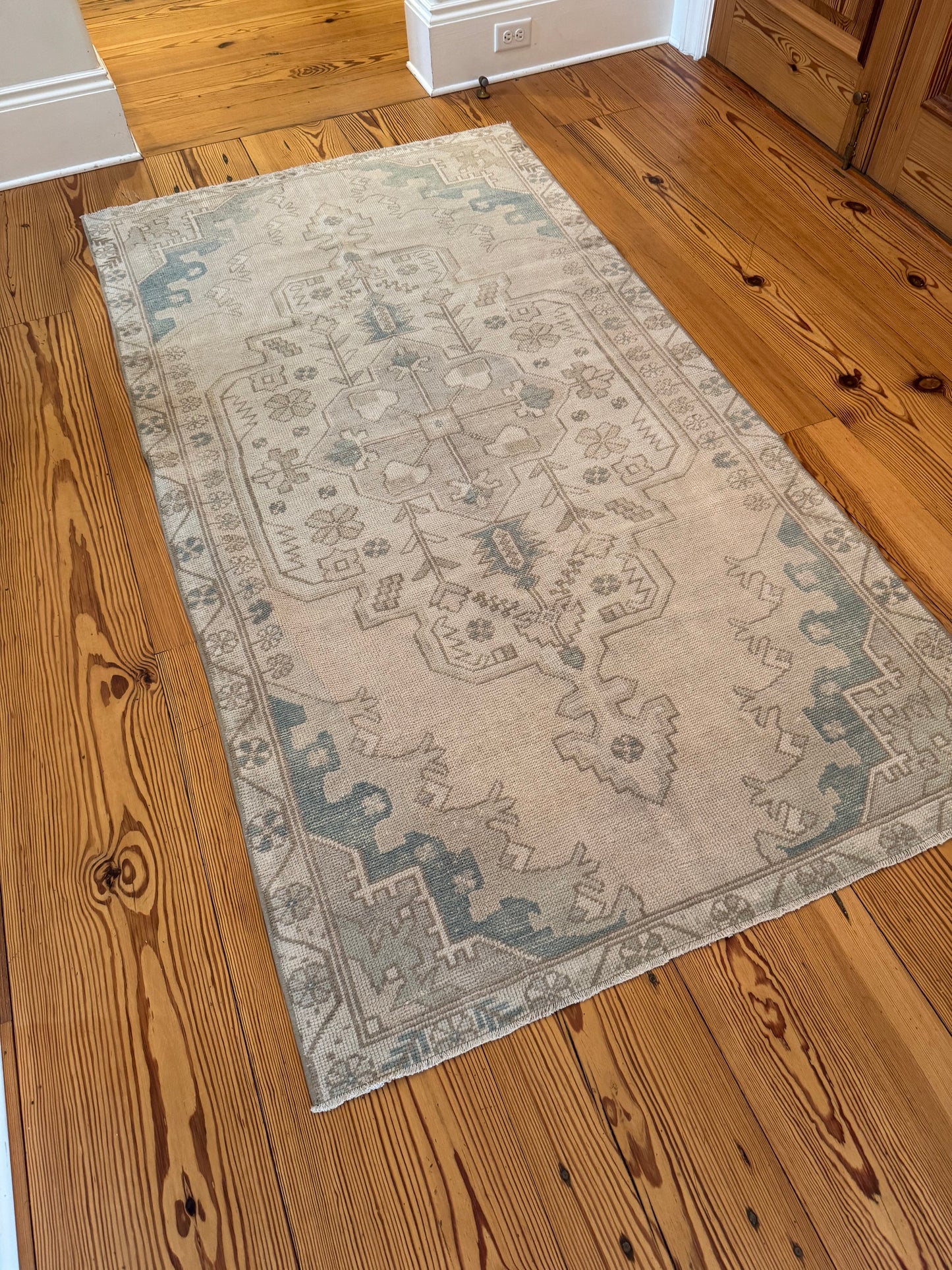 4' x 7'7" Area Rug