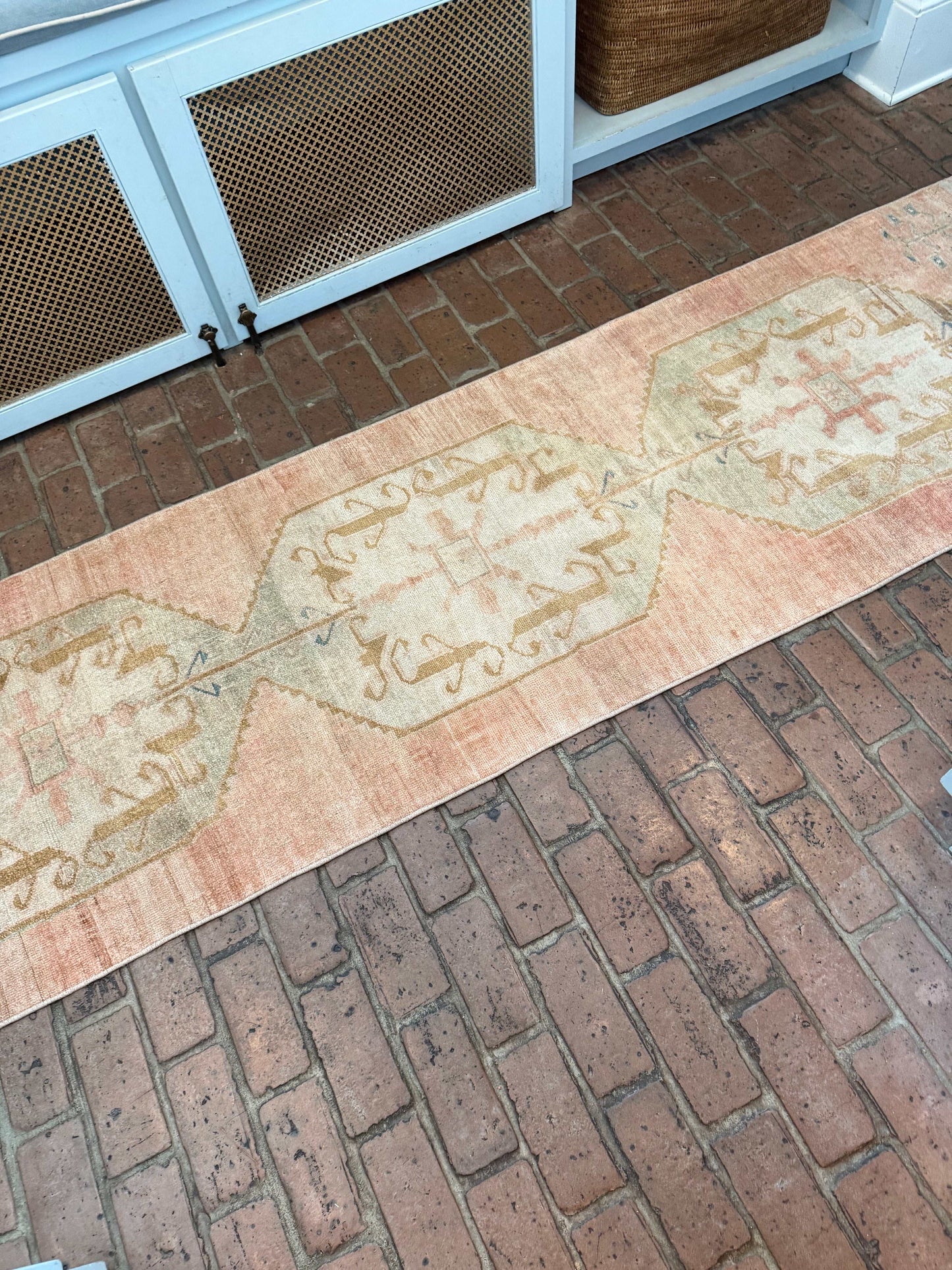 2'6.5" x 9'2" Runner with Rust Background