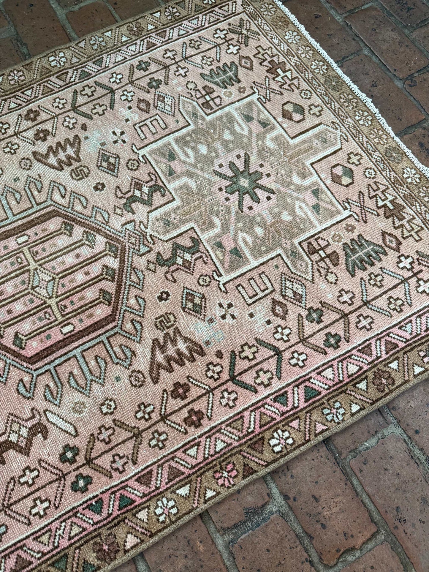 3' x 4'6" Area Rug with Blush and Brown