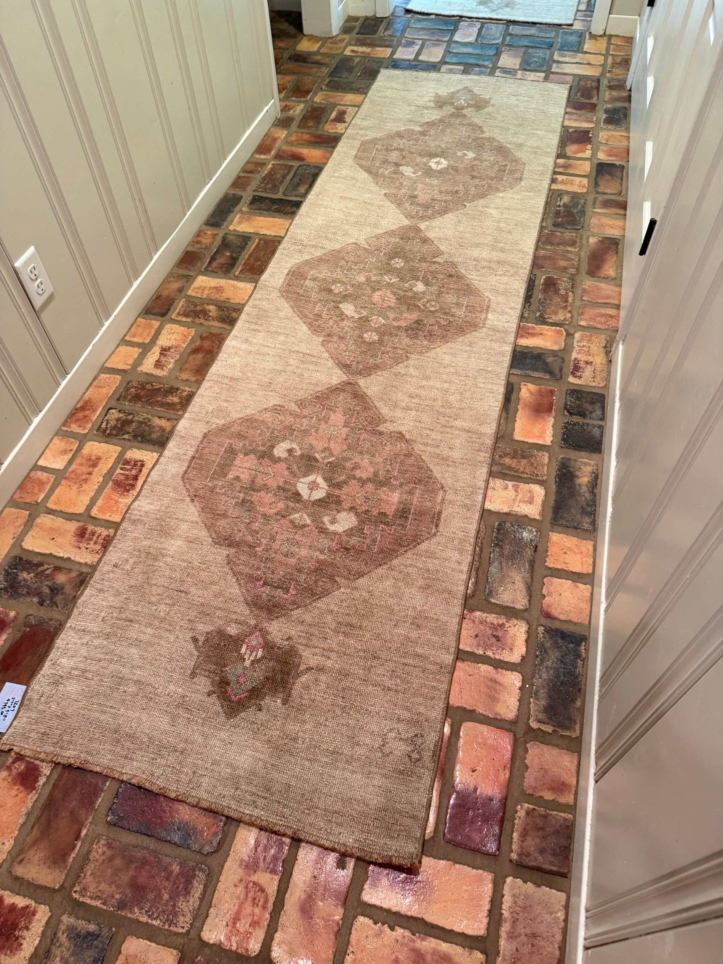 2'7" x 9'5" Turkish Runner with Brown