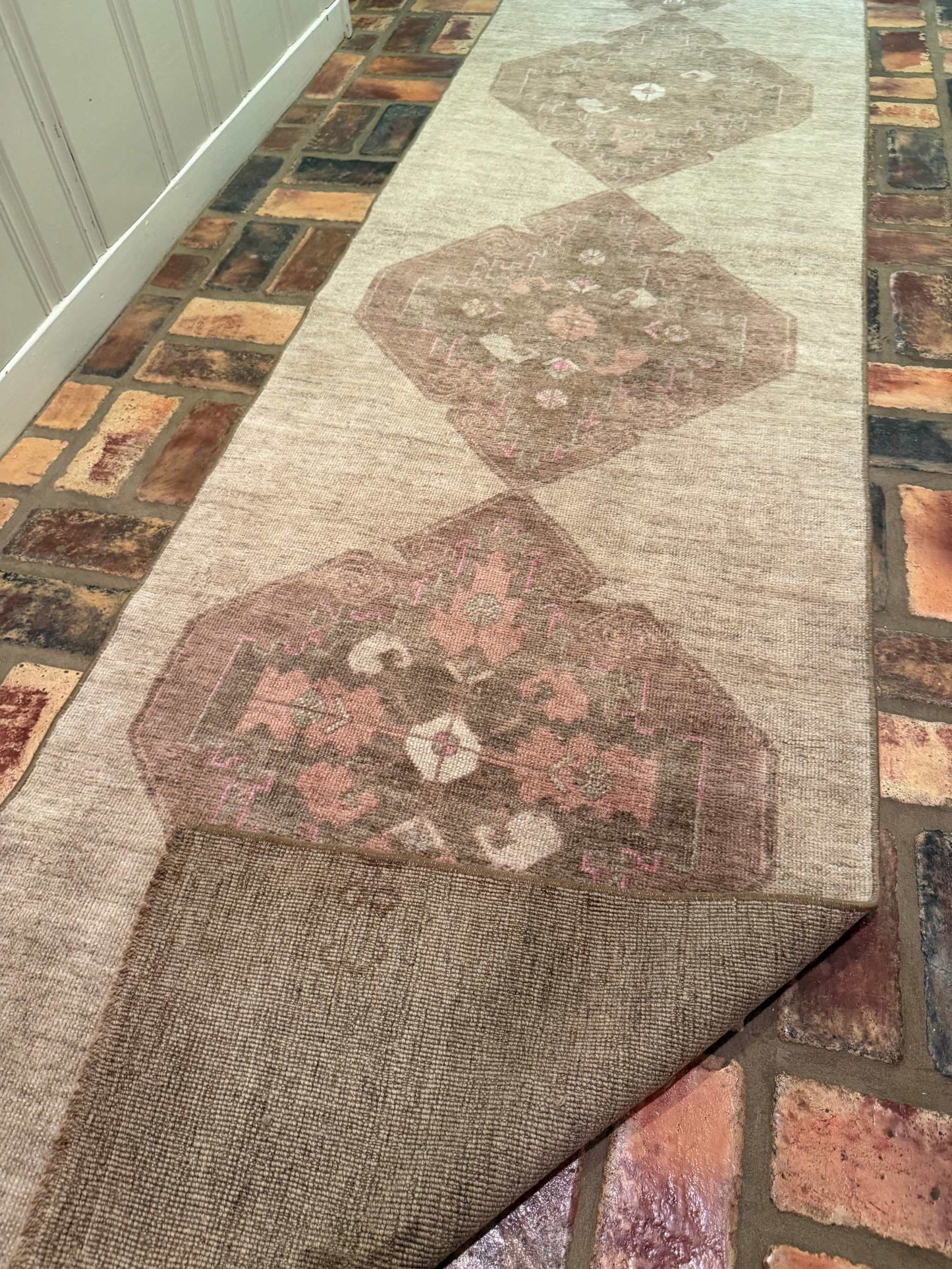 2'7" x 9'5" Turkish Runner with Brown