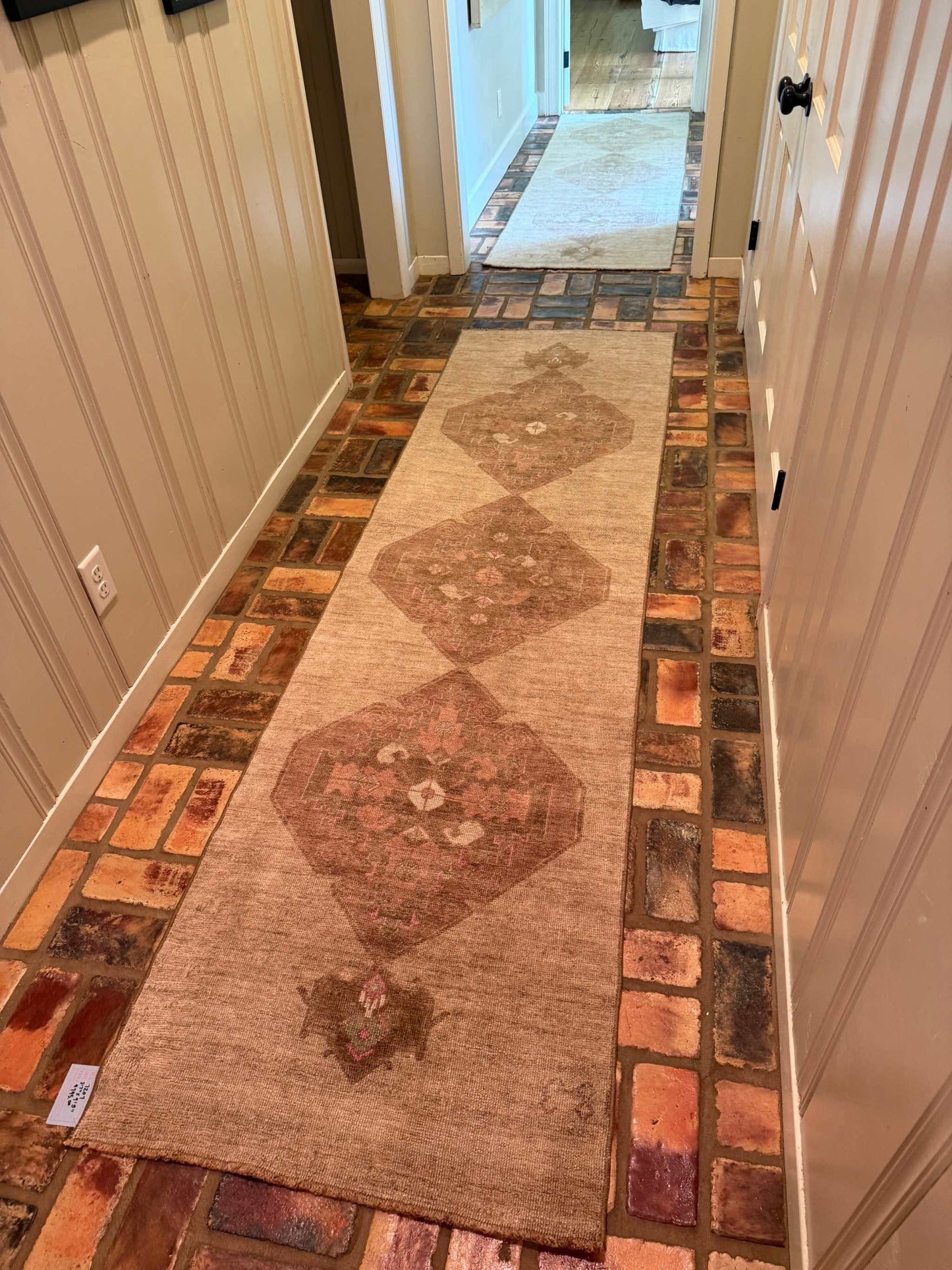 2'7" x 9'5" Turkish Runner with Brown