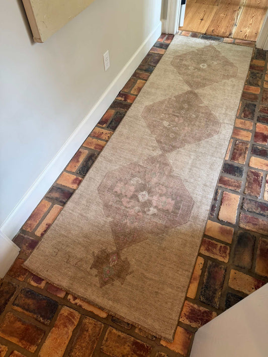 2'7" x 8'8" Turkish Runner with Brown