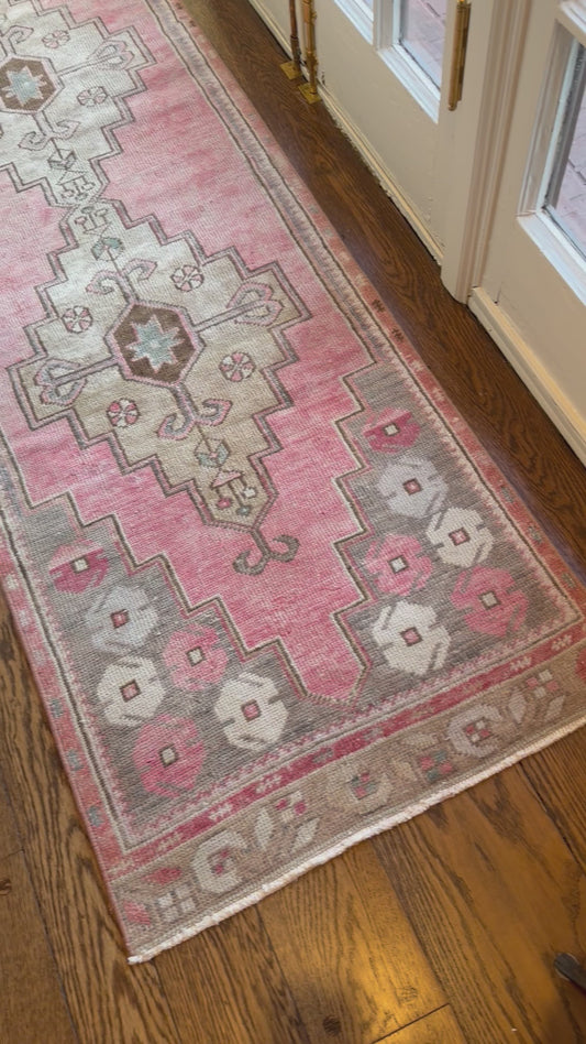 2’5”x7’9” Colorful Oushak Runner